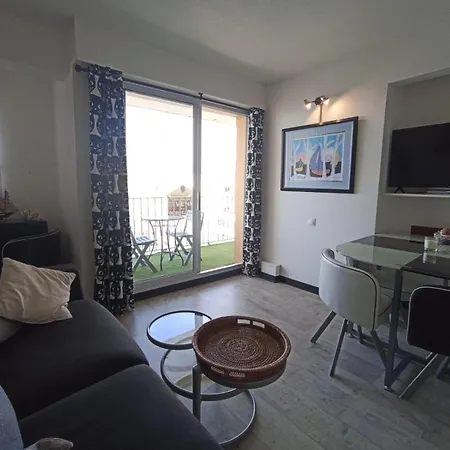 Port & Soleil - 4 Pers - Piscine - Parking - Histoire De Cles * 아그